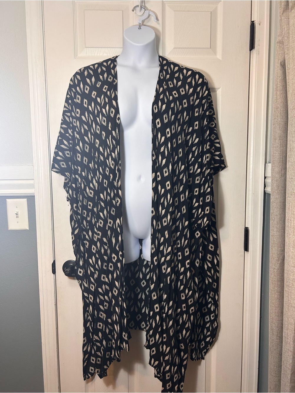 Sonoma Black & Cream Open Front Kimono Cardigan
